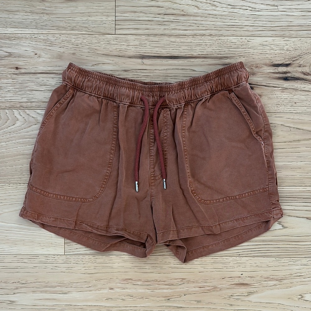 Quince Shorts with Elastic Waistband